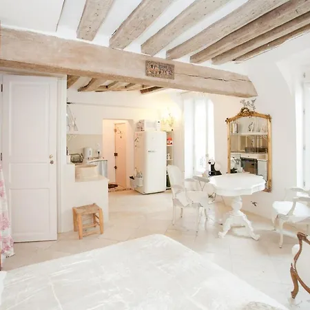 Les Parisiennes Apartment