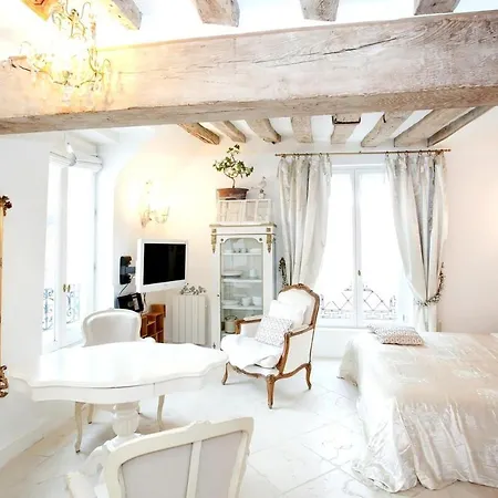 Les Parisiennes Apartment *